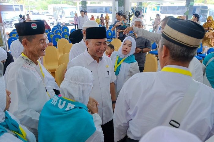 Bupati Muba, Apriyadi lepas 202 JCH untuk beribadah ke tanah suci