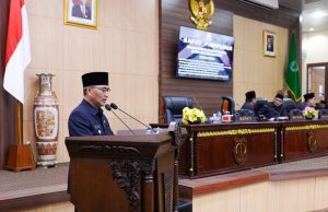 Apriyadi Sampaikan Raperda Pertanggungjawaban APBD 2022 dan Dua Raperda Inisiatif Apriyadi Sampaikan Raperda Pertanggungjawaban APBD 2022 dan Dua Raperda Inisiatif