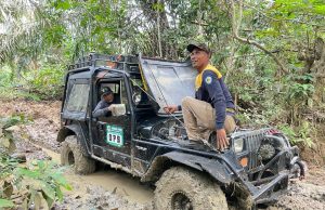 Apriyadi Susuri Hutan, Ziarah Hingga Buatkan Sumur Bor Warga Pelosok di Muba Apriyadi Susuri Hutan, Ziarah Hingga Buatkan Sumur Bor Warga Pelosok di Muba