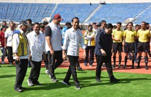 Jokowi Cek Kesiapan Stadion Si Jalak Harupat untuk Piala Dunia U-17