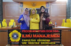 Kualitas Dosen Universitas IGM Kian Teruji, Tien Yustini Raih Gelar Doktoral Ilmu Manajemen dari Universitas Sriwijaya