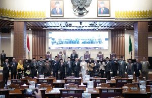 DPRD Prov. Sumsel dengarkan Jawaban Gubernur atas Pandangan Umum Fraksi-fraksi terhadap Raperda Pertanggungjawaban Pelaksanaan APBD Prov.Sumsel TA 2023