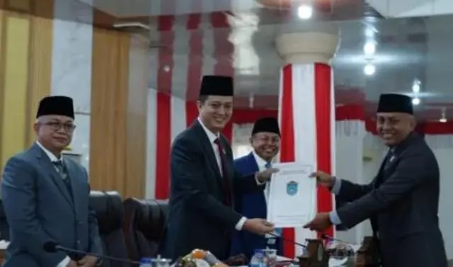 Rapat-Paripurna-DPRD-OI