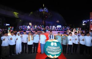 Gubernur Herman Deru Resmikan Tugu Air Mancur Berbentuk Bunga Cempako Telok, Revitalisasi Didukung Bantuan Rp10 Miliar